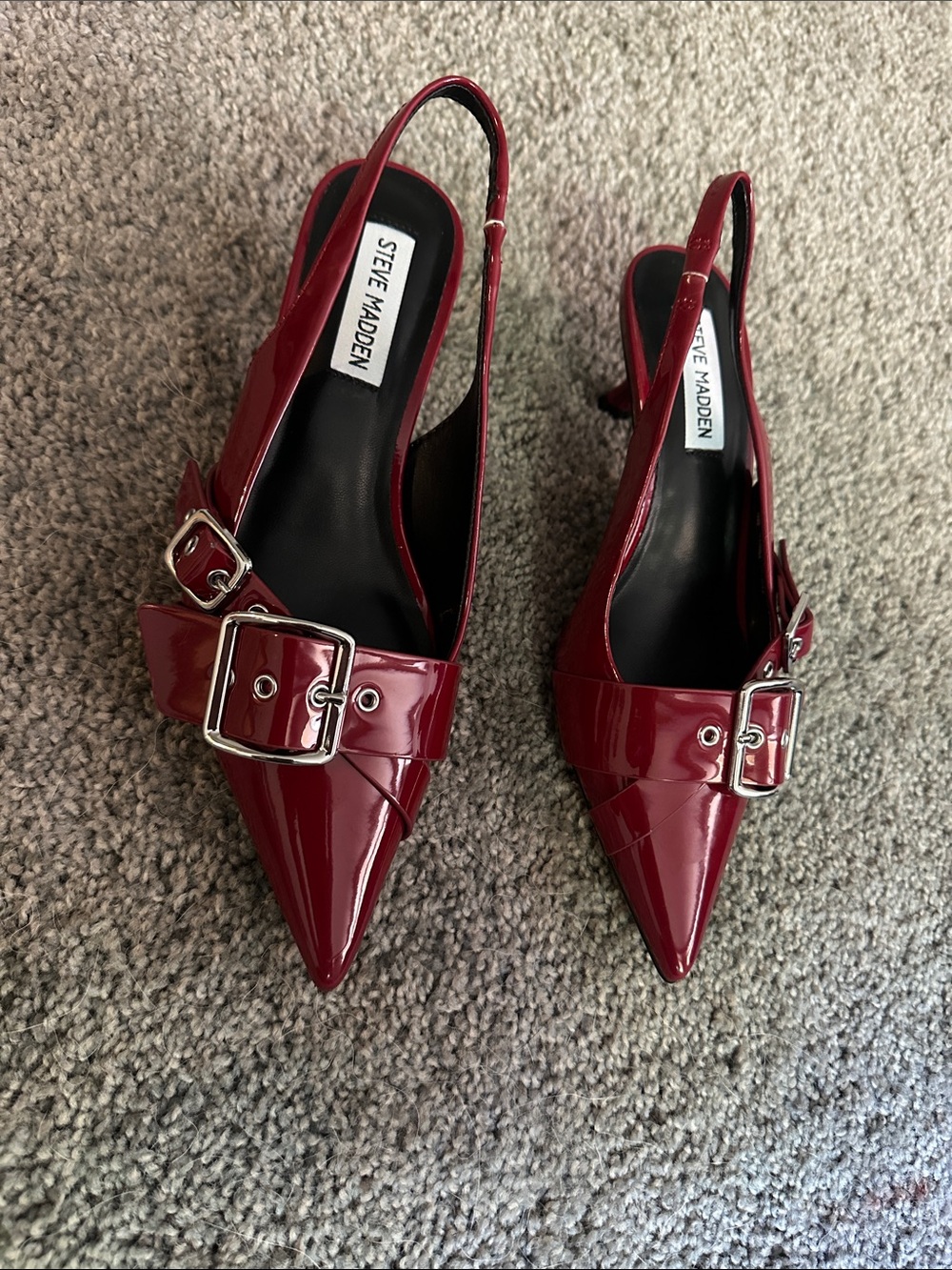 Steve Madden Red Pointed Slingback Pumps with Buckle - Picture 2 of 4